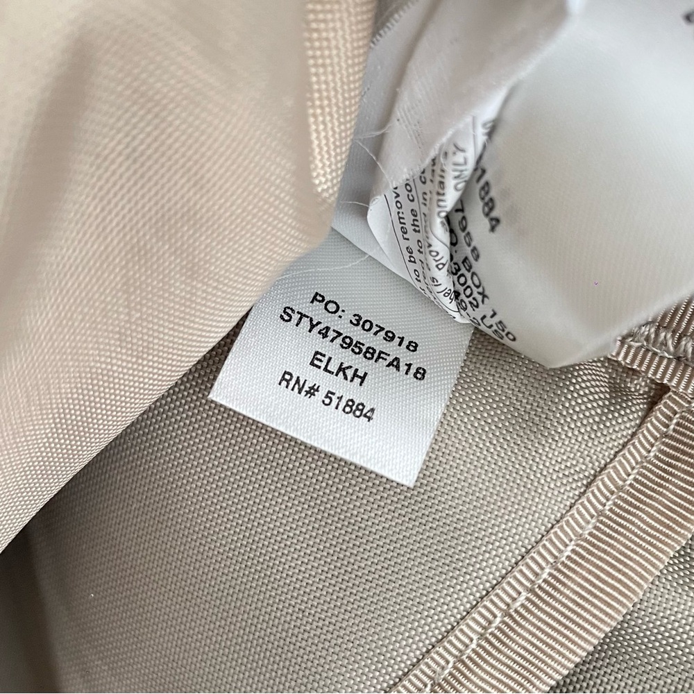 Patagonia Arbor Classic 25L Unisex Beige Backpack - Picture 10 of 11